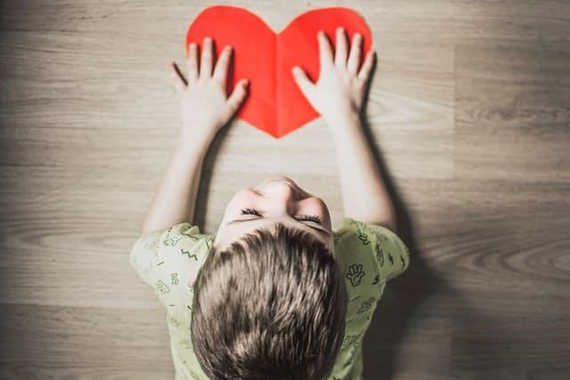 Autism: dificultăți și metode de dezvoltare a abilităților de comunicare