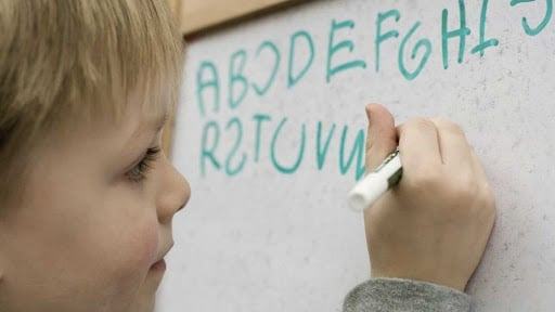 Ce este disgrafia și cum poate fi remediată?